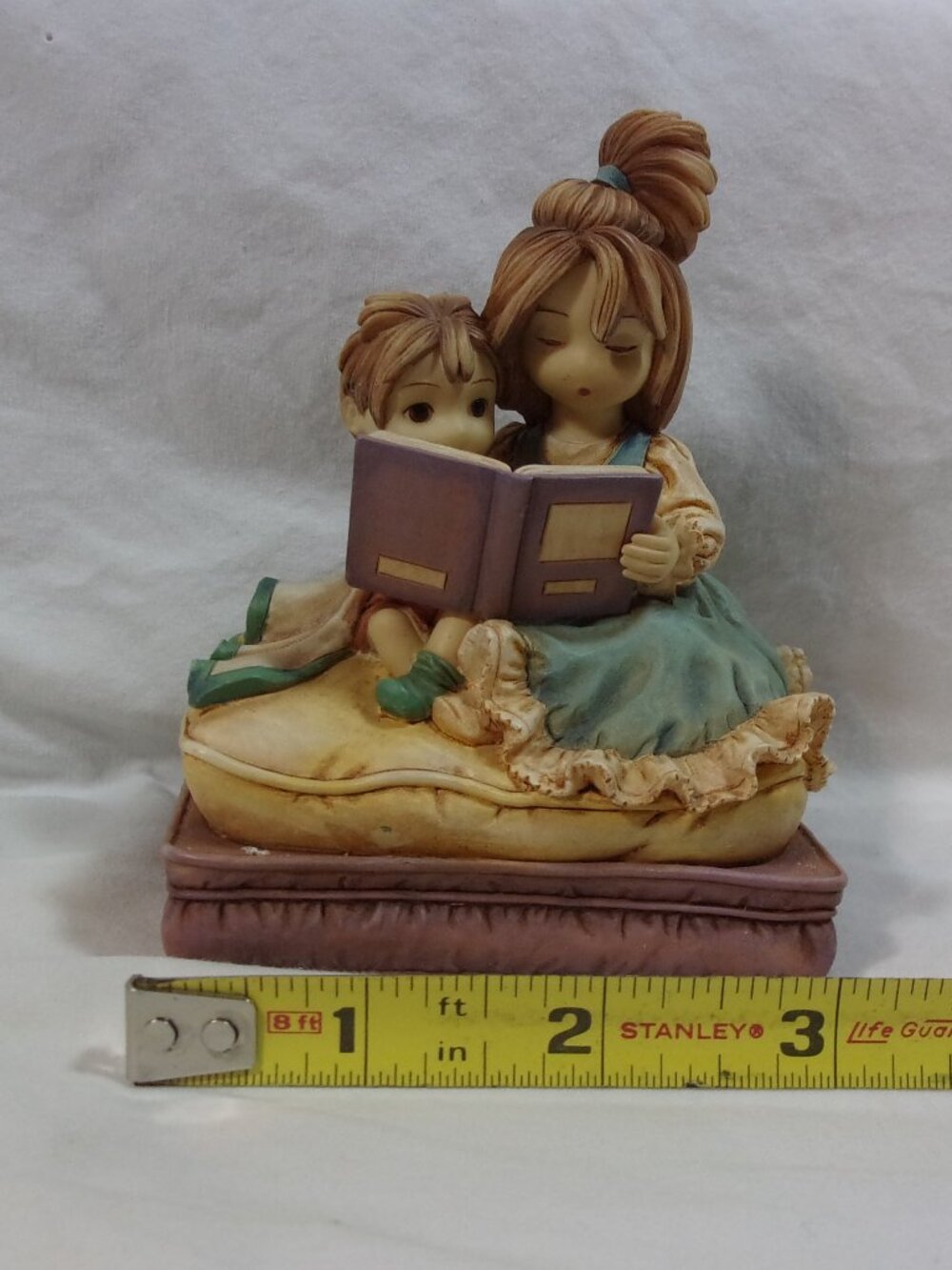 DEMDACO LIFE LESSONS FIGURINE TITLED "STORY TIME SNUGGLE" RESIN NEW OLD STOCK